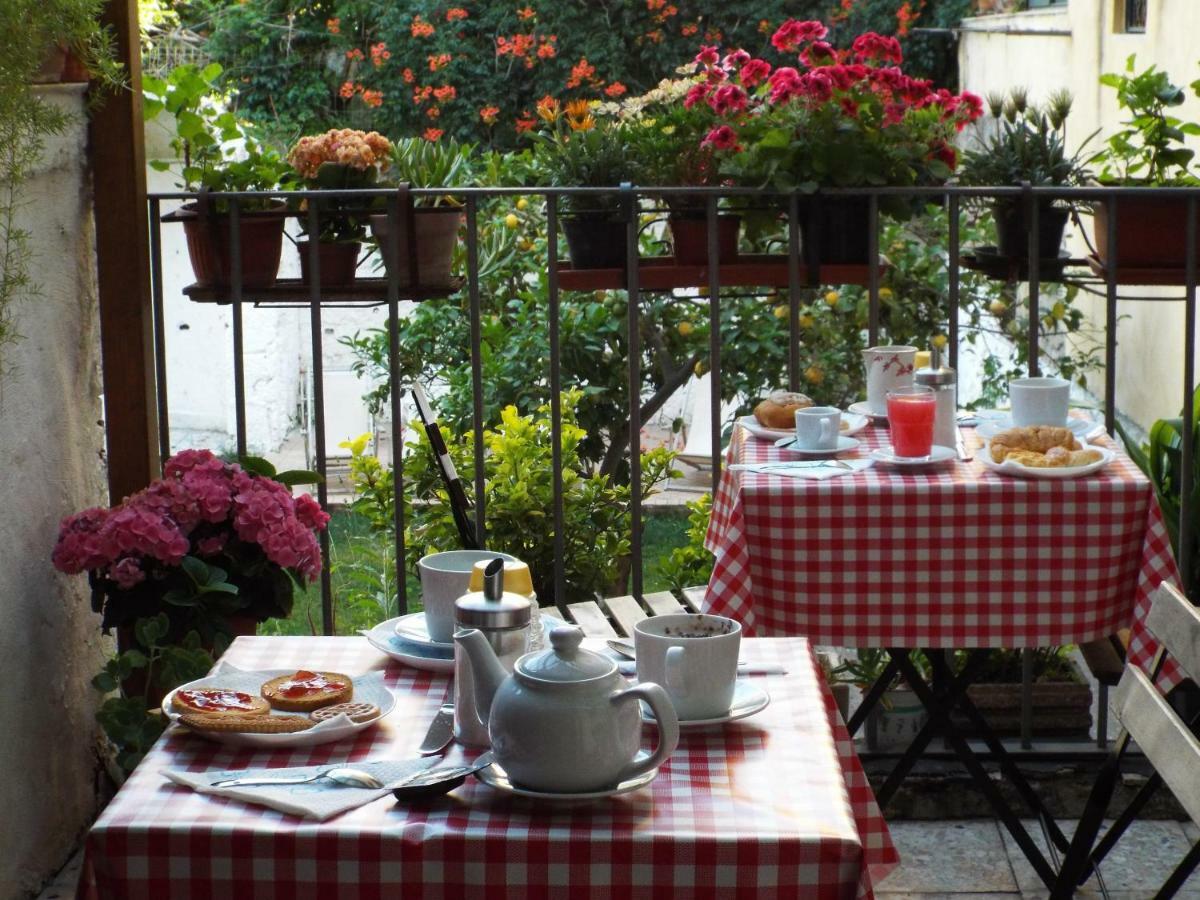 B&B Ingiropernapoli Exterior photo